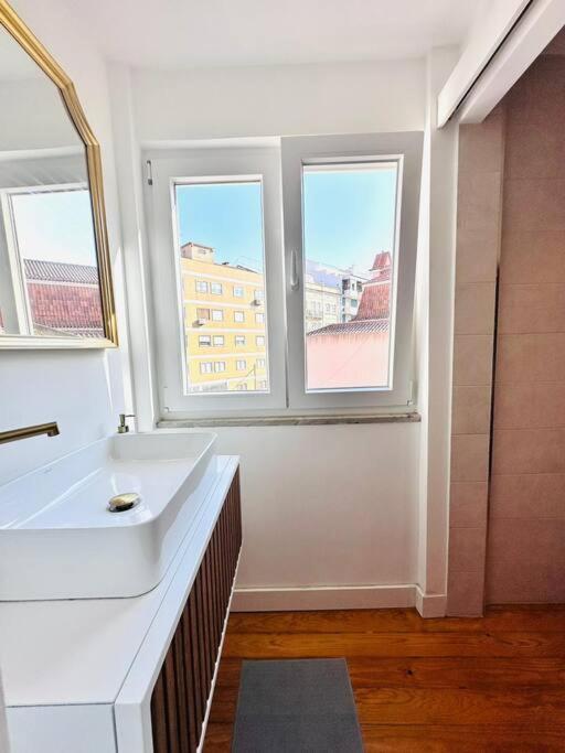 Lisbon City Center Flat For 6 Pp ภายนอก รูปภาพ